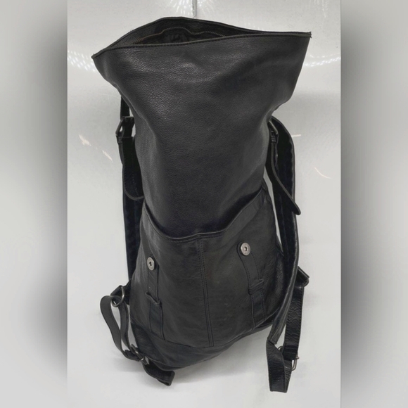 ♠️LUXE♠️ Genuine Leather Large Backpack - Picture 5 of 5